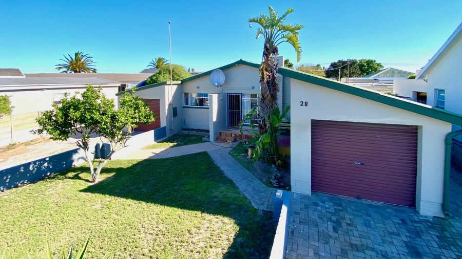 4 Bedroom Property for Sale in Laaiplek Western Cape